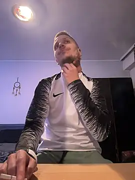 Snapshot of BWC69_69_69 chatting on 12-28-24, 03:04 BWC69 69 69 online show from 12-28-24, 03:04