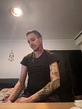 Snapshot of BWC69_69_69 chatting on 02-15-25, 04:45 BWC69 69 69 online show from 02-15-25, 04:45