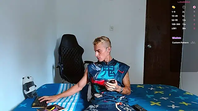 bray hotboy777 online show from 12-05-25, 02:14