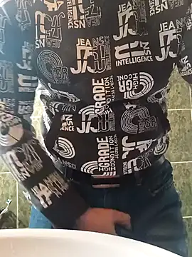 Snapshot of franko1987 chatting on 01-21-25, 09:57 franko1987 online show from 01-21-25, 09:57