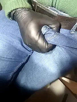 Snapshot of franko1987 chatting on 01-28-25, 11:28 franko1987 online show from 01-28-25, 11:28