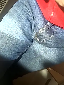 Snapshot of franko1987 chatting on 02-21-25, 06:07 franko1987 online show from 02-21-25, 06:07