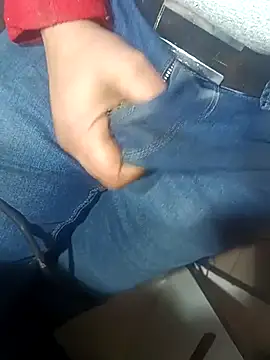 Snapshot of franko1987 chatting on 02-21-25, 09:45 franko1987 online show from 02-21-25, 09:45