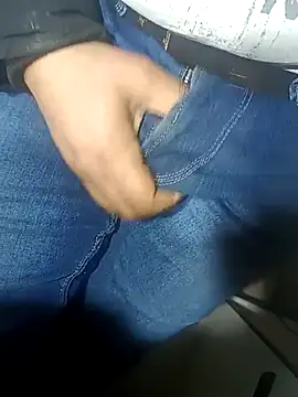 Snapshot of franko1987 chatting on 03-03-25, 05:31 franko1987 online show from 03-03-25, 05:31