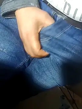 Snapshot of franko1987 chatting on 03-03-25, 01:42 franko1987 online show from 03-03-25, 01:42