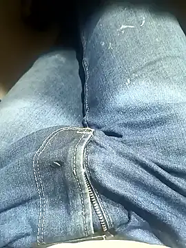 Snapshot of franko1987 chatting on 03-04-25, 02:42 franko1987 online show from 03-04-25, 02:42