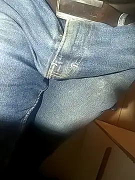 Snapshot of franko1987 chatting on 03-23-25, 03:32 franko1987 online show from 03-23-25, 03:32