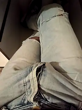 Snapshot of franko1987 chatting on 09-27-25, 05:01 franko1987 online show from 09-27-25, 05:01