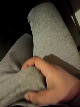 Snapshot of franko1987 chatting on 02-15-26, 08:13 franko1987 online show from 02-15-26, 08:13