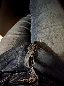 Snapshot of franko1987 chatting on 02-23-26, 05:27 franko1987 online show from 02-23-26, 05:27