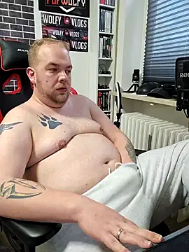 PupW0lfy online show from 01-07-25, 03:23