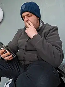 PupW0lfy online show from 01-08-25, 11:21