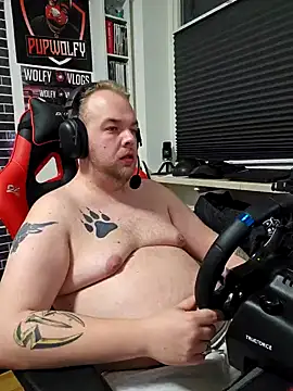 PupW0lfy online show from 01-11-25, 05:07