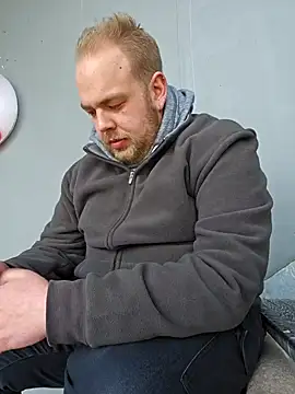 PupW0lfy online show from 01-22-25, 11:23