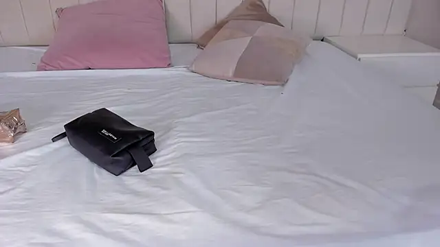 Littleolivia  online show from 02-26-25, 01:08