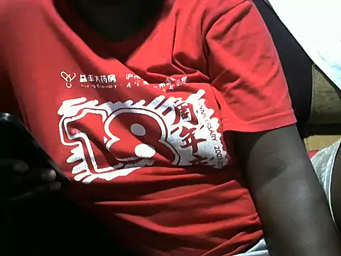 Snapshot of sweet_gal01 chatting on 10-28-25, 06:32 sweet gal01 online show from 10-28-25, 06:32