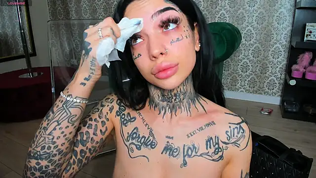 CreamyInkky  online show from 01-21-25, 07:04