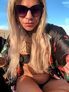 Divina X  online show from 09-20-25, 06:14