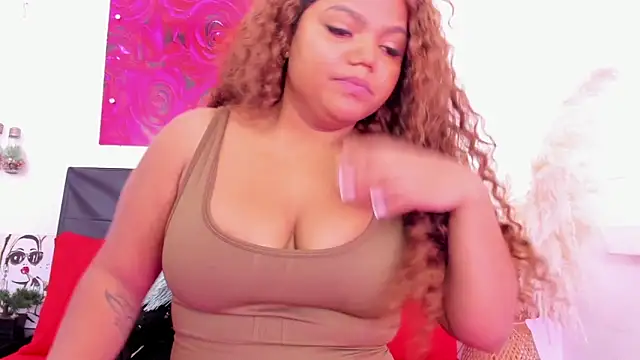 Snapshot of Adams_Cloe chatting on 03-01-26, 11:45 Adams Cloe online show from 03-01-26, 11:45