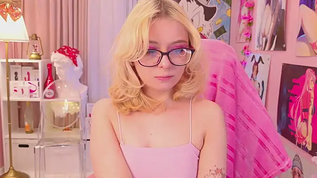 Coconut Mia online show from 12-18-24, 09:08