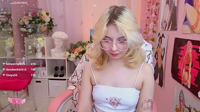 Coconut Mia online show from 01-17-25, 01:47