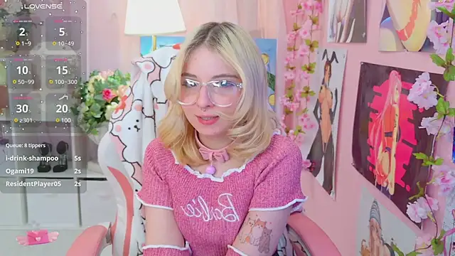 Coconut Mia online show from 01-22-25, 03:31