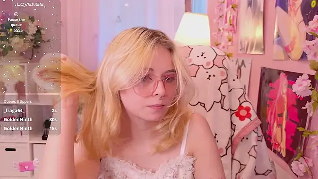 Coconut Mia online show from 01-24-25, 03:32