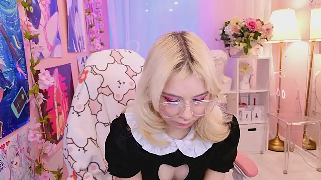 Coconut Mia online show from 03-10-25, 02:50