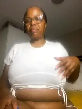 Nomthie online show from 09-16-25, 08:43