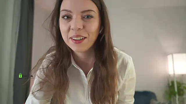 Snapshot of Victoria1Love chatting on 02-04-25, 04:08 Victoria1Love online show from 02-04-25, 04:08