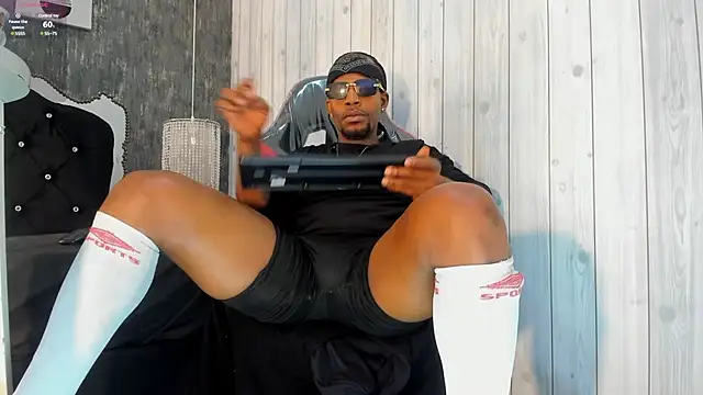 Snapshot of RicoBrown777_ chatting on 01-29-25, 03:44 RicoBrown777 online show from 01-29-25, 03:44