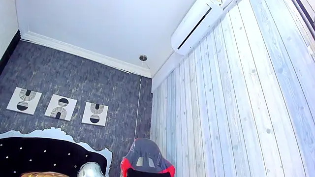 Snapshot of RicoBrown777_ chatting on 02-21-25, 07:01 RicoBrown777 online show from 02-21-25, 07:01