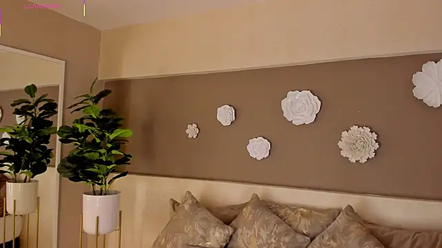 AylinMillerxs online show from 09-18-25, 07:49