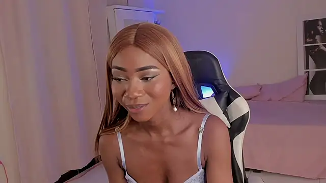 Snapshot of SavannahWildee chatting on 12-02-24, 07:16 SavannahWildee online show from 12-02-24, 07:16