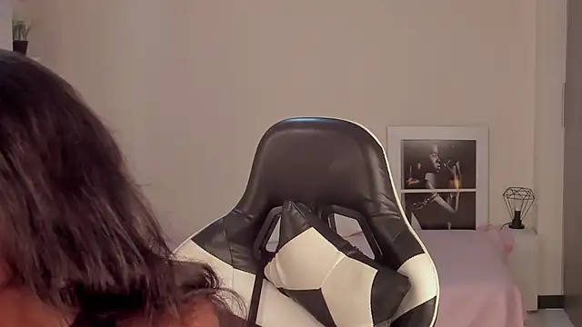 Snapshot of SavannahWildee chatting on 12-11-24, 10:47 SavannahWildee online show from 12-11-24, 10:47