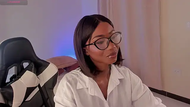 Snapshot of SavannahWildee chatting on 02-02-25, 03:39 SavannahWildee online show from 02-02-25, 03:39