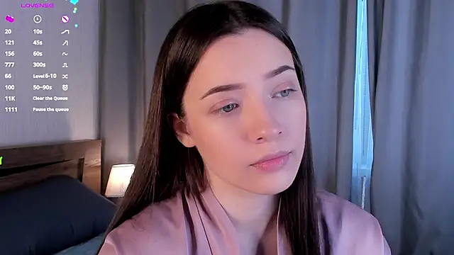 Snapshot of LowOncoming chatting on 12-20-24, 02:41 LowOncoming online show from 12-20-24, 02:41