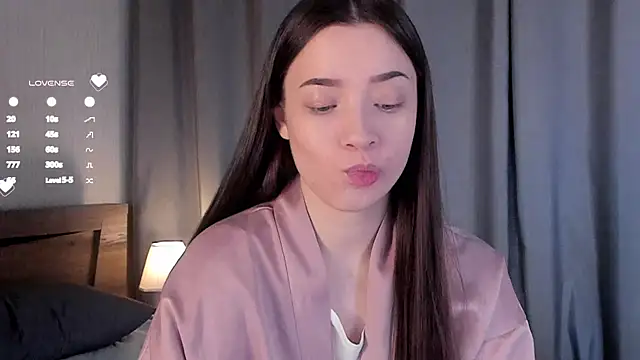 Snapshot of LowOncoming chatting on 01-10-25, 01:10 LowOncoming online show from 01-10-25, 01:10