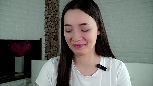 Snapshot of LowOncoming chatting on 01-20-25, 02:32 LowOncoming online show from 01-20-25, 02:32