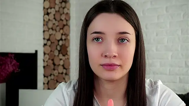 Snapshot of LowOncoming chatting on 01-20-25, 08:41 LowOncoming online show from 01-20-25, 08:41