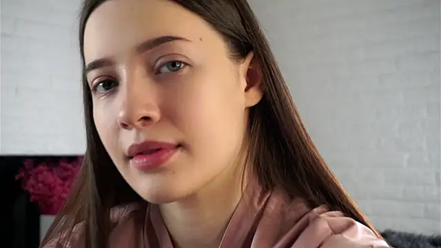 Snapshot of LowOncoming chatting on 02-01-25, 01:12 LowOncoming online show from 02-01-25, 01:12