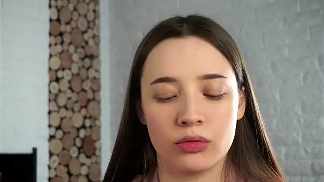 Snapshot of LowOncoming chatting on 02-03-25, 07:51 LowOncoming online show from 02-03-25, 07:51