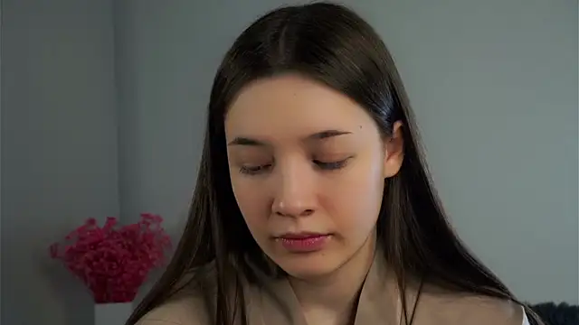 Snapshot of LowOncoming chatting on 02-14-25, 01:34 LowOncoming online show from 02-14-25, 01:34