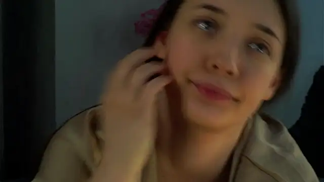 Snapshot of LowOncoming chatting on 02-17-25, 09:13 LowOncoming online show from 02-17-25, 09:13