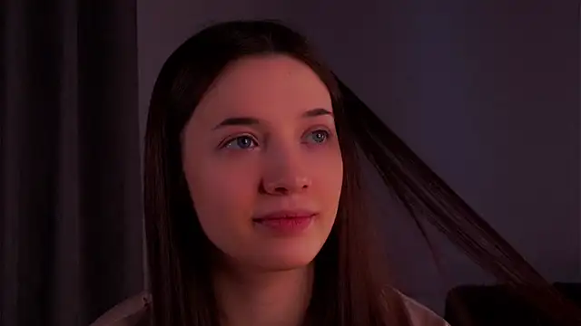 Snapshot of LowOncoming chatting on 02-18-25, 01:32 LowOncoming online show from 02-18-25, 01:32