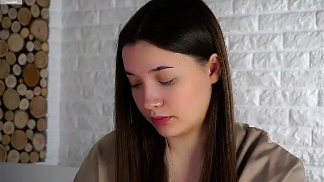 Snapshot of LowOncoming chatting on 10-17-25, 01:31 LowOncoming online show from 10-17-25, 01:31