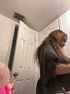 LillShayy online show from 12-17-25, 05:19