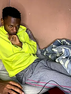 Snapshot of fireboyafrica chatting on 09-29-25, 12:05 fireboyafrica online show from 09-29-25, 12:05