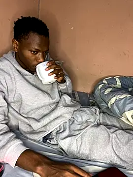 Snapshot of fireboyafrica chatting on 10-07-25, 01:14 fireboyafrica online show from 10-07-25, 01:14