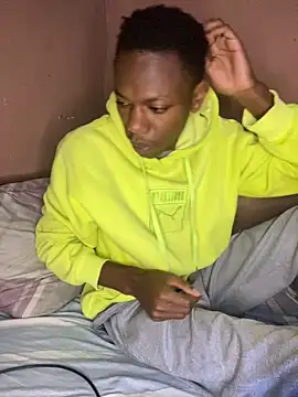 Snapshot of fireboyafrica chatting on 10-13-25, 12:21 fireboyafrica online show from 10-13-25, 12:21